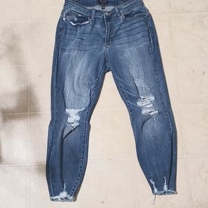 Judy Blue 14w distressed skinny fit jeans with frayed hem